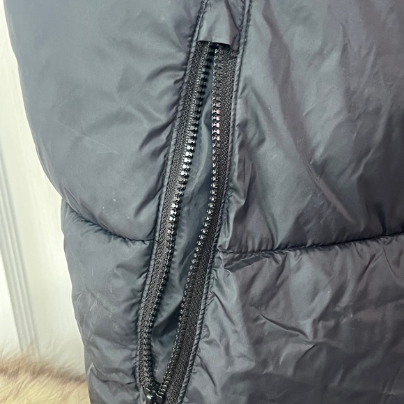 Old Navy Gray Quilted Jacket - Picture 4 of 5